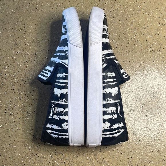 Puma Soft Foam Black & White Abstract Striped Canvas Slip On Sneakers sz 8.5 - Picture 5 of 11